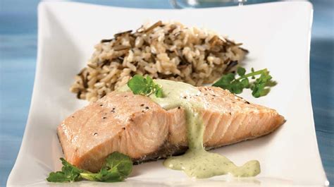 Quick Salmon Filets and Watercress Sauce | IGA Recipes