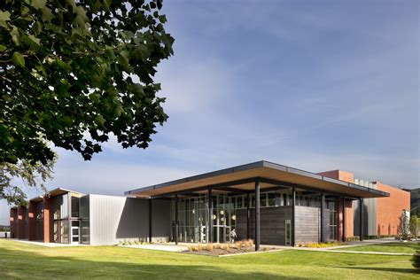 Gallery of Wenatchee Valley College Music and Arts Center / Integrus ...