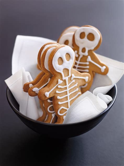 Halloween Gingerbread Skeletons | Donna Hay