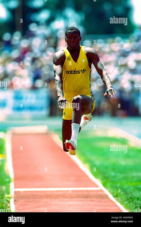 Al Joyner competing at the 1987 USA Outdoor Track and Field ...