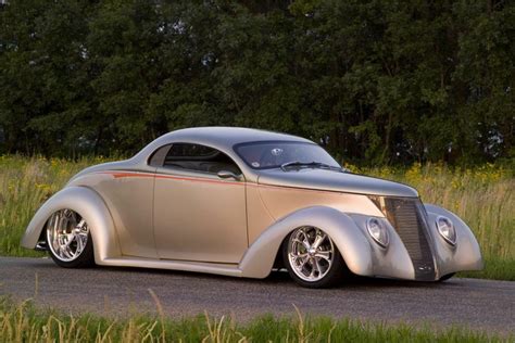 1937 FORD 3 WINDOW CUSTOM COUPE - Front 3/4 - 75032