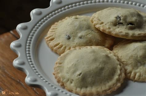 Amish Raisin Filled Cookie Recipe - banana-breads.com