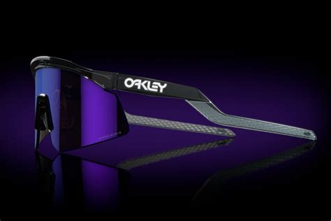 Oakley Hydra Sunglasses | HiConsumption