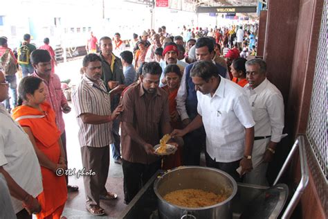 TTD SERVES ANNAPRASADAM TO STRANDED PILGRIMS IN RAILWAY STATIONS AT ...