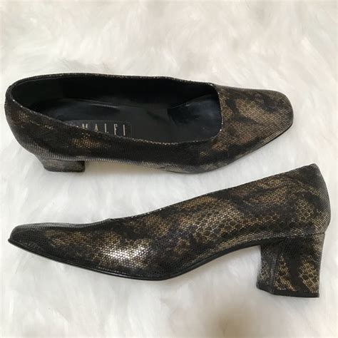 Amalfi | Shoes | Amalfi Italy Leather Pumps Black Gold Size 9 | Poshmark