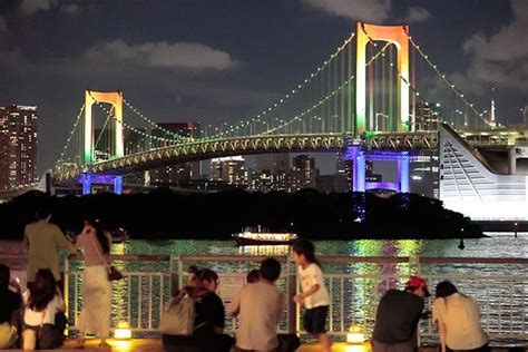 Tokyo’s Rainbow Bridge lit up in seven colors on 30th anniversary | The ...