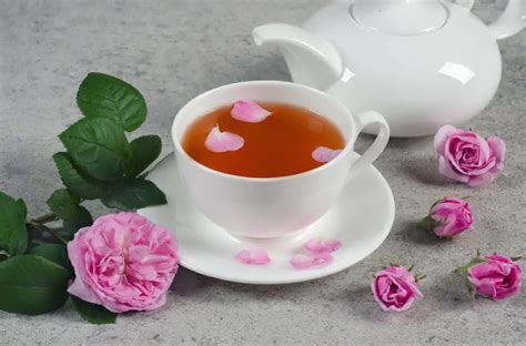 What Are The Benefits Of Rosebud Tea?