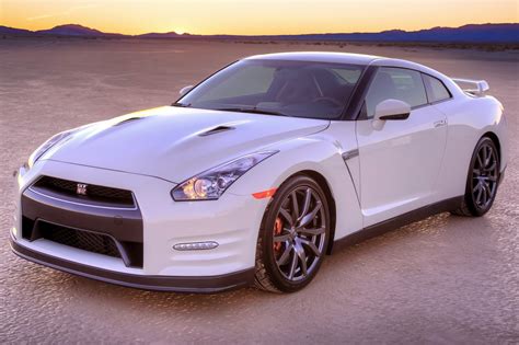 2016 Nissan GT-R Specs, Prices, VINs & Recalls - AutoDetective