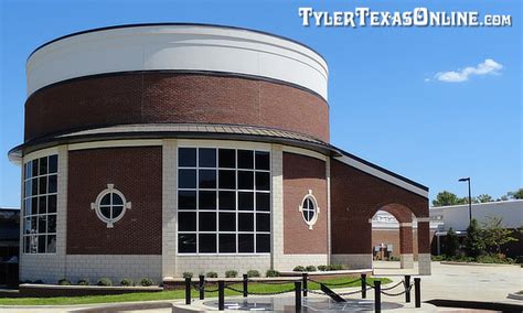 Tyler Texas Planetarium at the Tyler Junior College (TJC) Center for ...