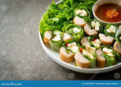 Vietnamese Meatball Wrap or Vietnamese Salad Roll or Namnueng or Nem ...