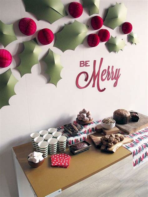 15 Christmas Wall Decorations for a More Festive Celebration | Office ...