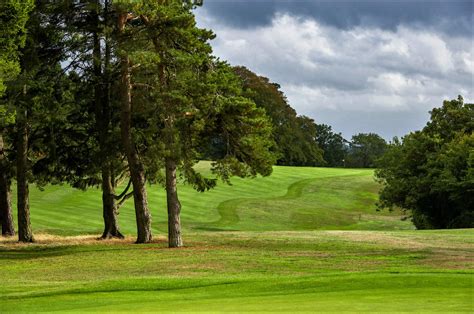 Course Tour Hole 10 - Goring & Streatley Golf Club