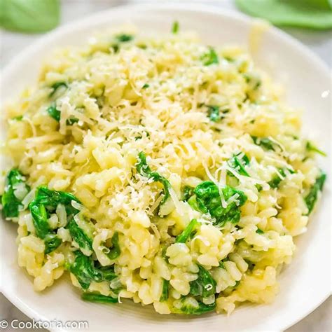 Classic Spinach Risotto Recipe (VIDEO) | COOKTORIA