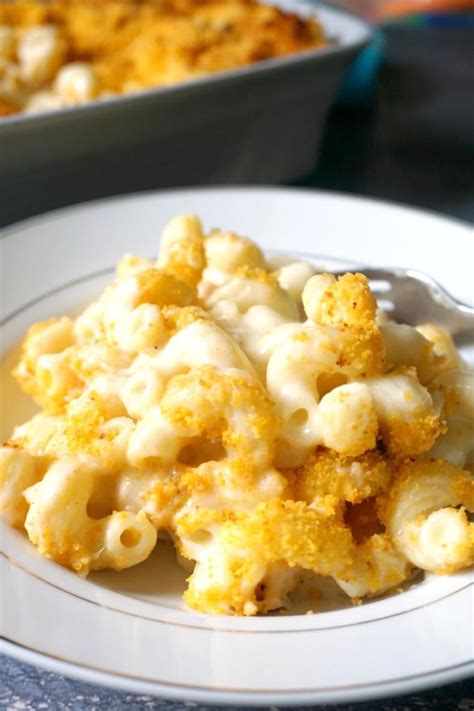 Oven baked macaroni and cheese with bread crumbs - opmbrokers