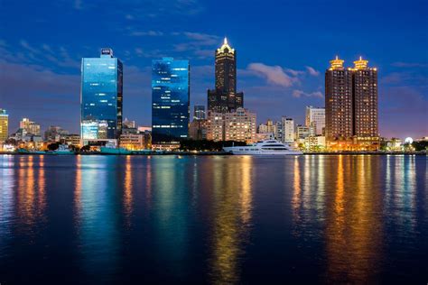 Night of Kaohsiung | Kaohsiung, New york skyline, Skyline