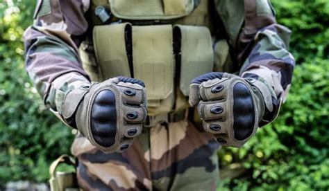 5 Best Tactical Gloves for Protection and Dexterity