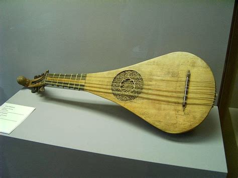 The Lute's Progress,: Designing a Medieval Lute