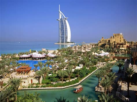 Central Wallpaper: Luxury Hotel Burj Al Arab HD Wallpapers