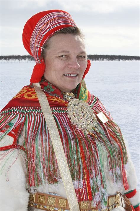 Karen Marie Eira Buljo is head of the network of Sami reindeer herders women | Sami handicraft ...