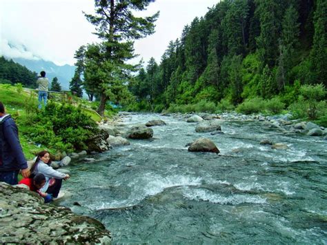 Lidder River, Pahalgam, Kashmir - Paradise Kashmir