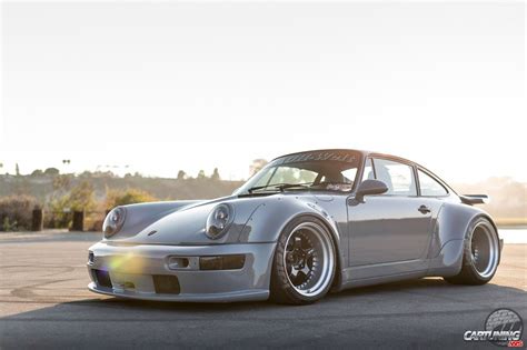 Tuning Porsche 930 Turbo RWB front and left side