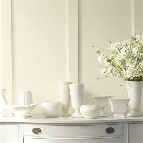 The Ultimate Guide to White & Off-White Paint Colors | Benjamin Moore | Off white paint colors ...