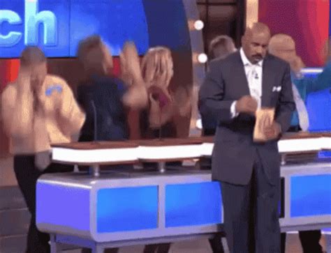 Good Answer GIF - GoodAnswer SteveHarvey FamilyFeud - Discover Share ...