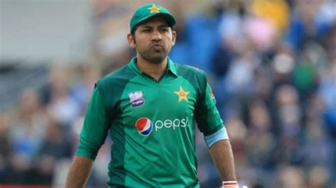 Sarfaraz Ahmed faces fans' heat after criticising a journalist - Crictoday