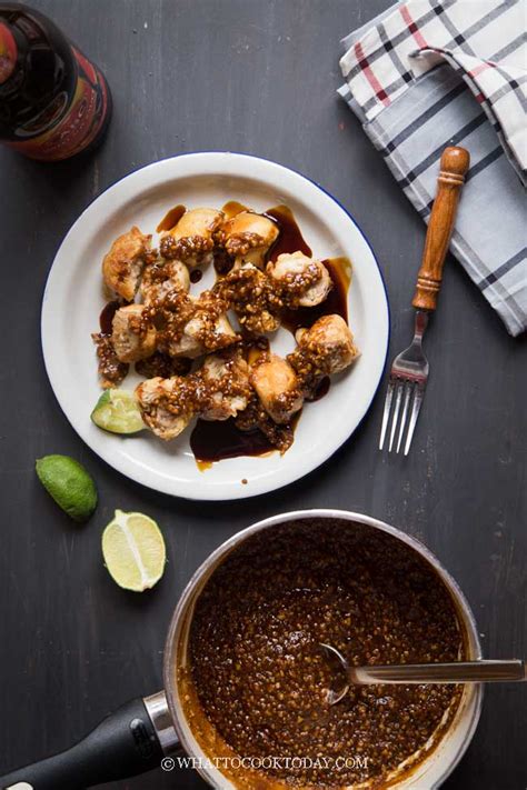 Batagor (Fried Dumplings with Peanut Sauce)