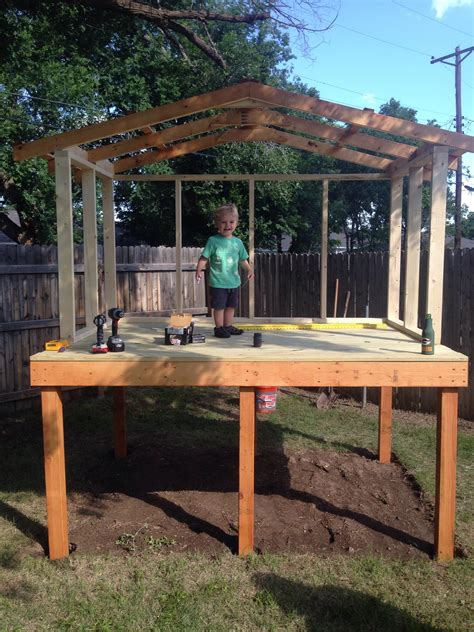 Dad Chronicles His DIY Backyard Fort Project