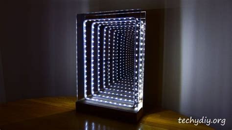 ¡Moderna Lámpara de Mesa de Espejo Infinito y Luces LED! - Ideas Perfectas | Infinity mirror ...