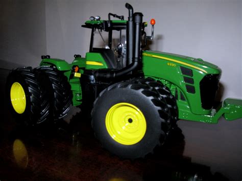 John Deere 9330: Specs, Engine, Transmission, Dimensions