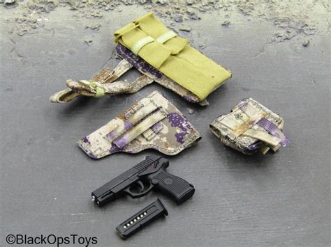 Precision Shooter - QSZ-92 Pistol w/Type 07 Pixelated Drop Leg Holster – BlackOpsToys