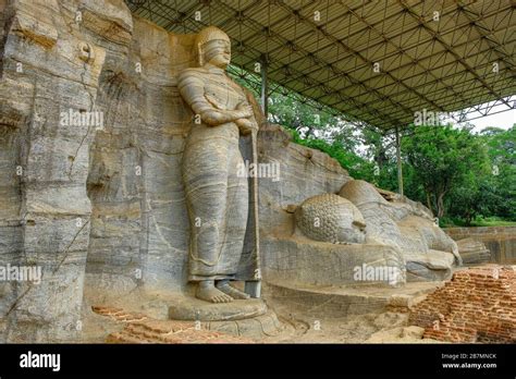 Buddha statues in Gal Vihara in Polonnaruwa, Sri Lanka Stock Photo - Alamy