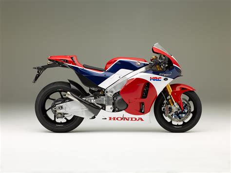 2016 Honda RC213V-S Sport Bike / Motorcycle | Desktop Background