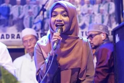 Profil Lengkap Ning Umi Laila, Ustadzah Cantik yang Viral di Tiktok