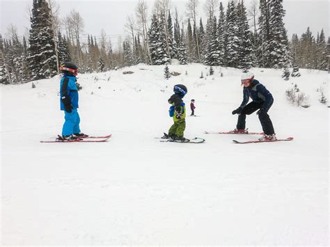 Best Ski Gear for Three and Four Year Old Kids - Skiing Kids