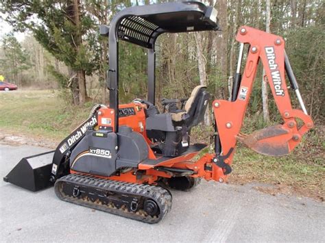 Ditch Witch XT850 Excavator/SkidSteer (Like an sk650 but bigger with a mini hoe also) | Lawn ...