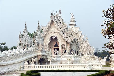 Wat Rong Khun The White Temple Photograph by Robert Kennett | Fine Art America