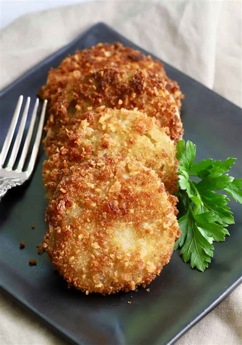 Easy Southern Fried Green Tomatoes - Grits and Pinecones