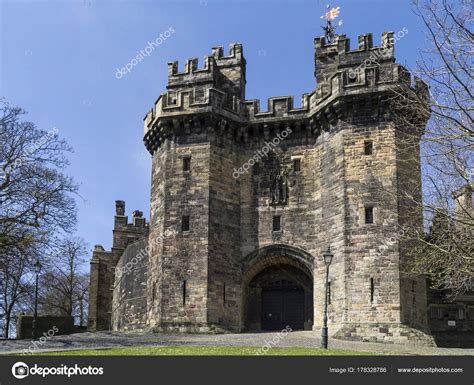 Lancaster Castle - Lancaster - England — Stock Photo © Steve_Allen #178328786