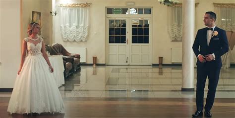 Bride and Groom Perform Mesmerizing Dream-Like First Dance to Ed Sheeran's 'Perfect'