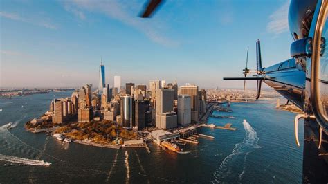 Helicopter Tour over Manhattan, New York City - YouTube