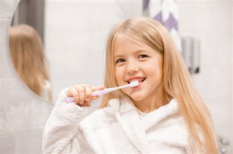 Helpful Ways to Get Your Kids Brushing Teeth Independently