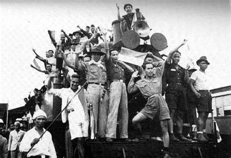 INDONESIA MERDEKA: Proklamasi Kemerdekaan Indonesia Tahun 1945