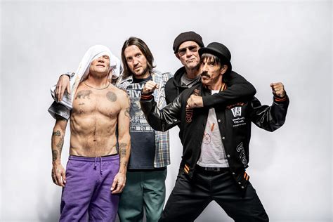 10 Best Red Hot Chili Peppers Songs of All Time - Singersroom.com