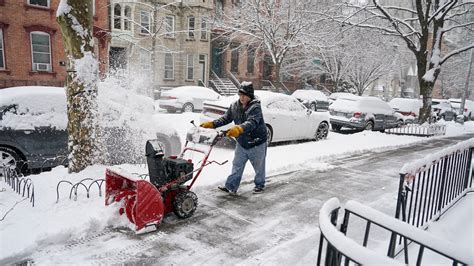 Winter Storm Brings Heavy Snow to Parts of Northeast - The New York Times