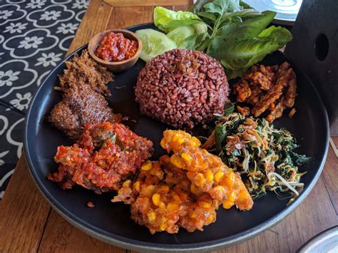 Indulge: A Review of Ulekan Indonesian Food in Canggu Bali – WeLeaveToday