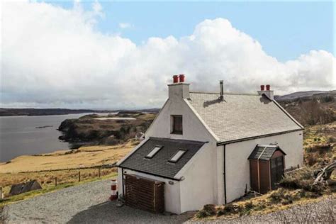 Scotland Sea View Cottages: 26 Cottages with Great Views [2024]