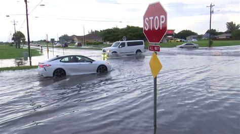 Heavy flooding after Monday's downpour in Cape Coral neighborhoods